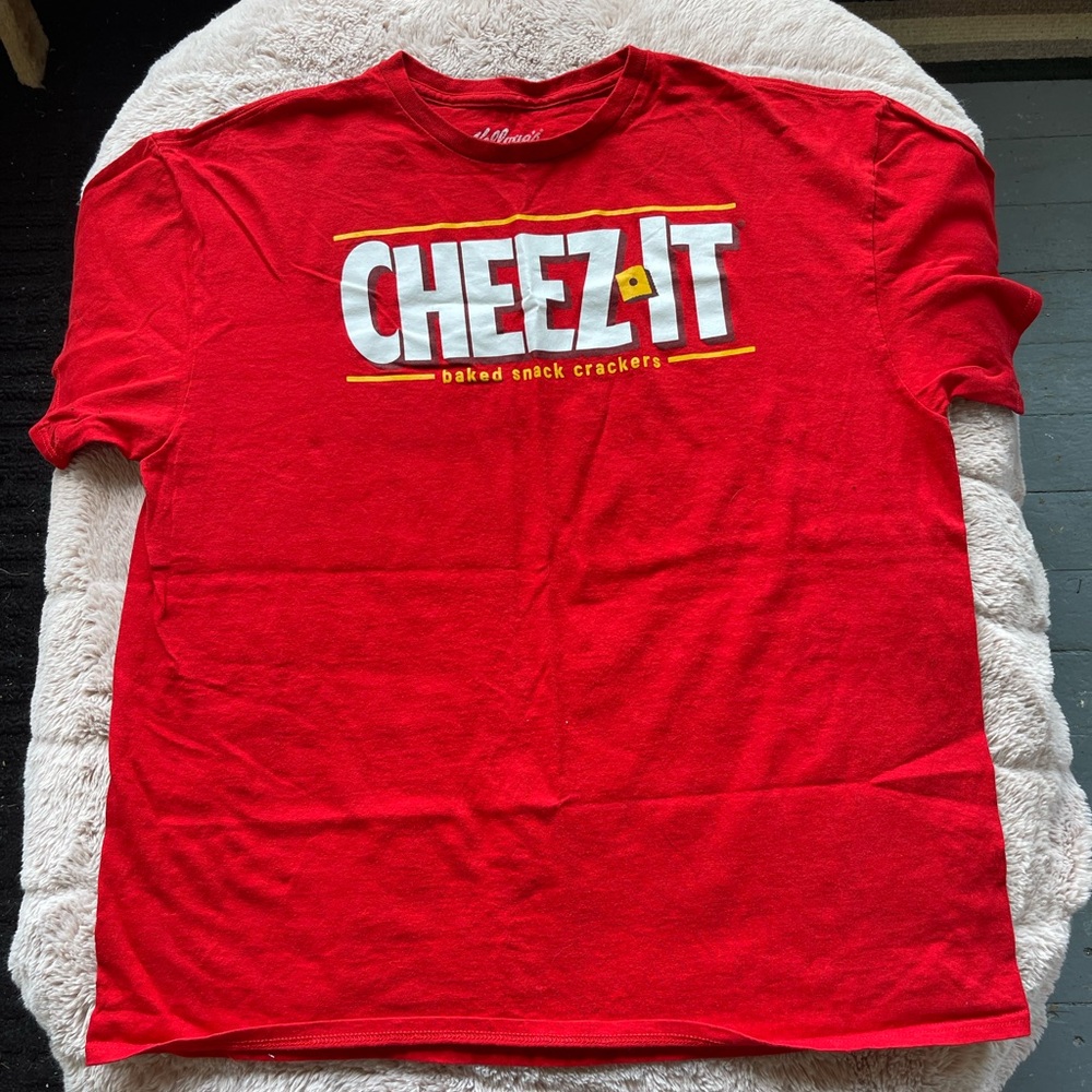 Cheezit Tshirt XL